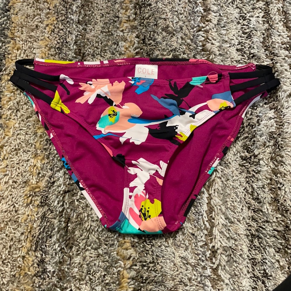 NWT! Size Large Cole by Cali Swim Bottom
